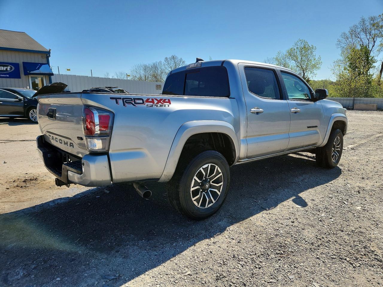 2023 Toyota Tacoma Trd Sport - Image 3