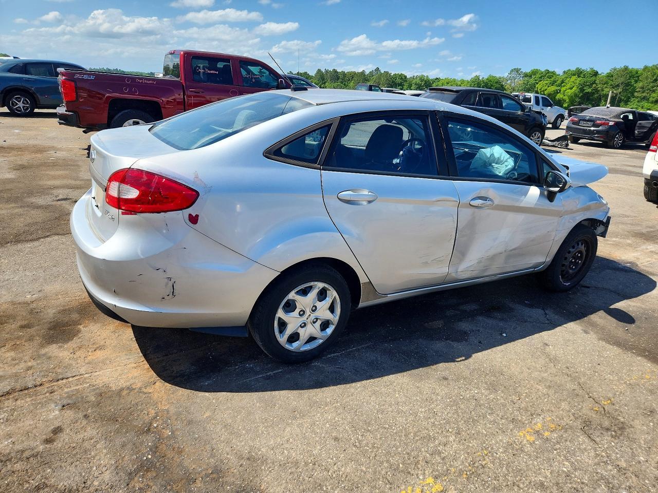 2011 Ford Fiesta S - Фото 3