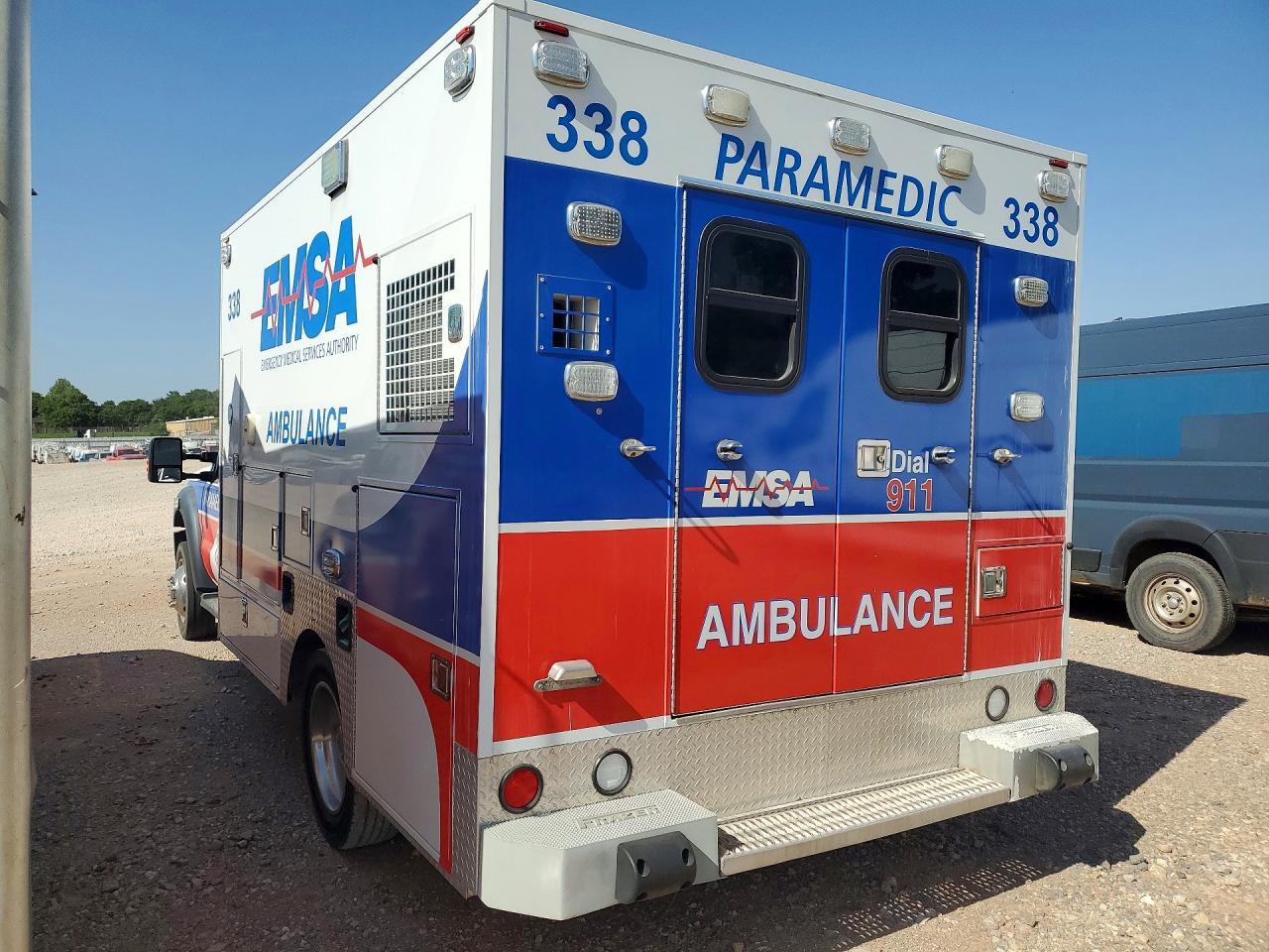 2016 Ford F450 Sd Ambulance - Фото 2
