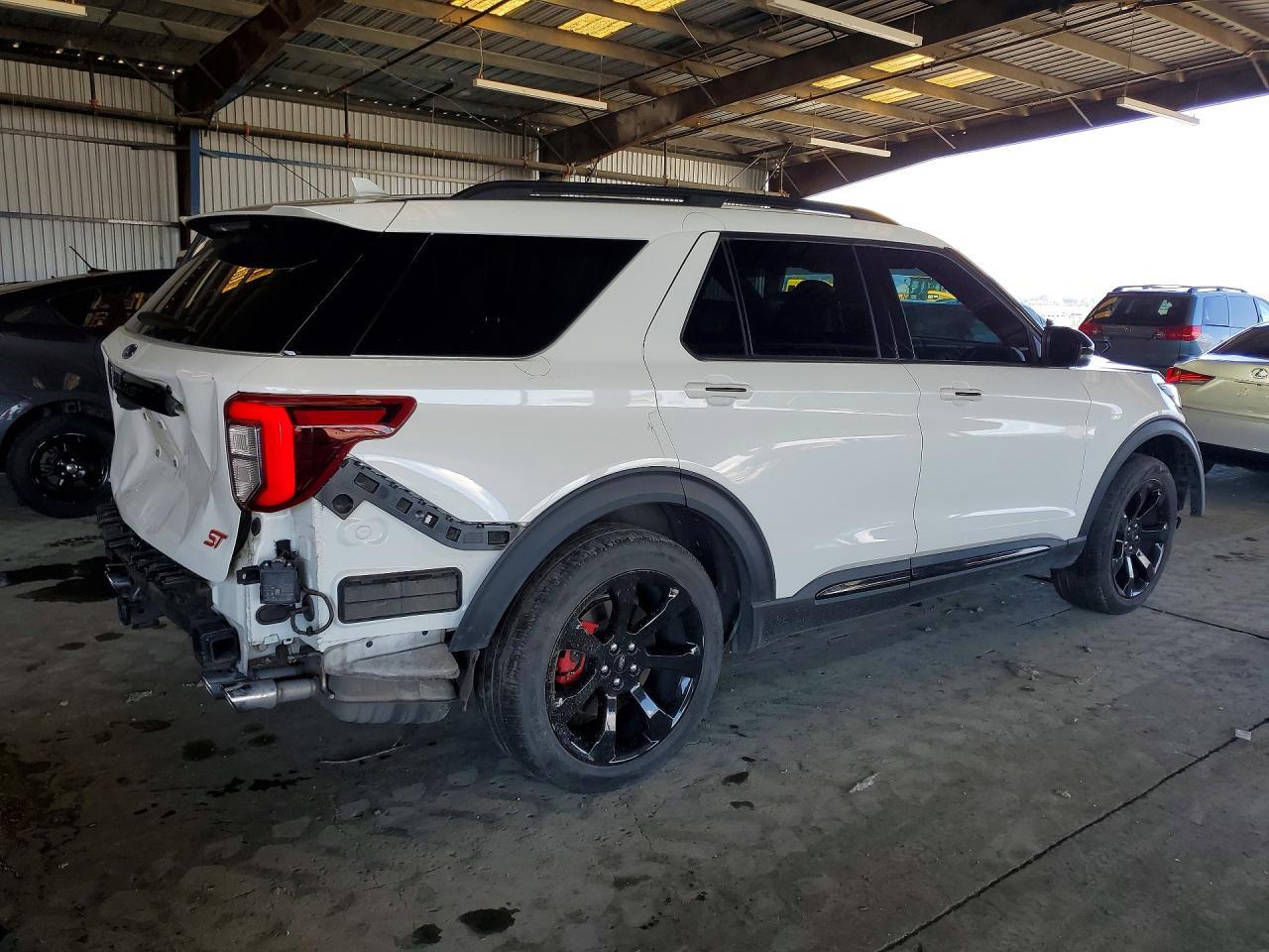 2022 Ford Explorer St - Фото 3