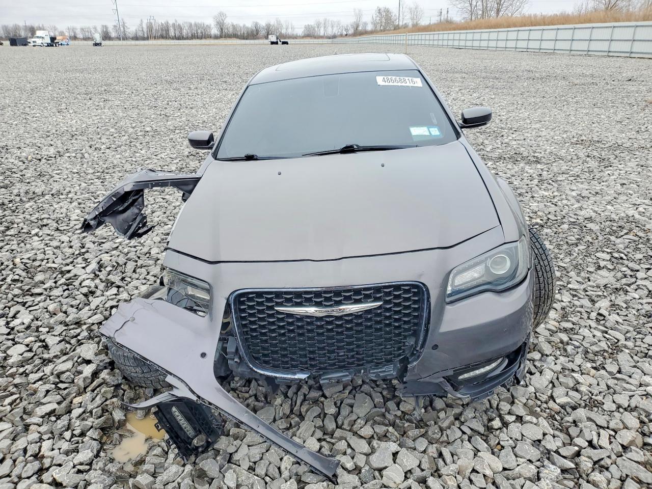 2017 Chrysler 300 S - Image 5
