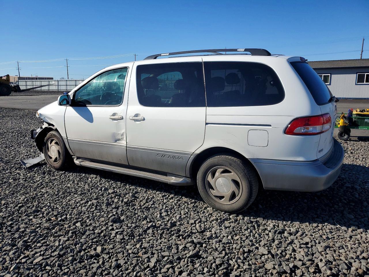 2002 Toyota Sienna Xle - Фото 2