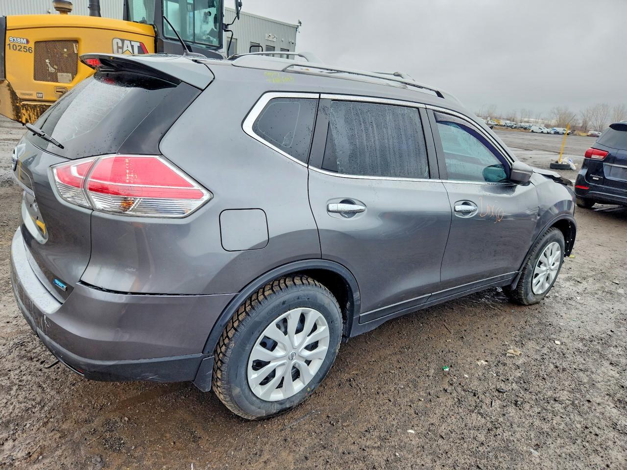 2014 Nissan Rogue S - Image 3