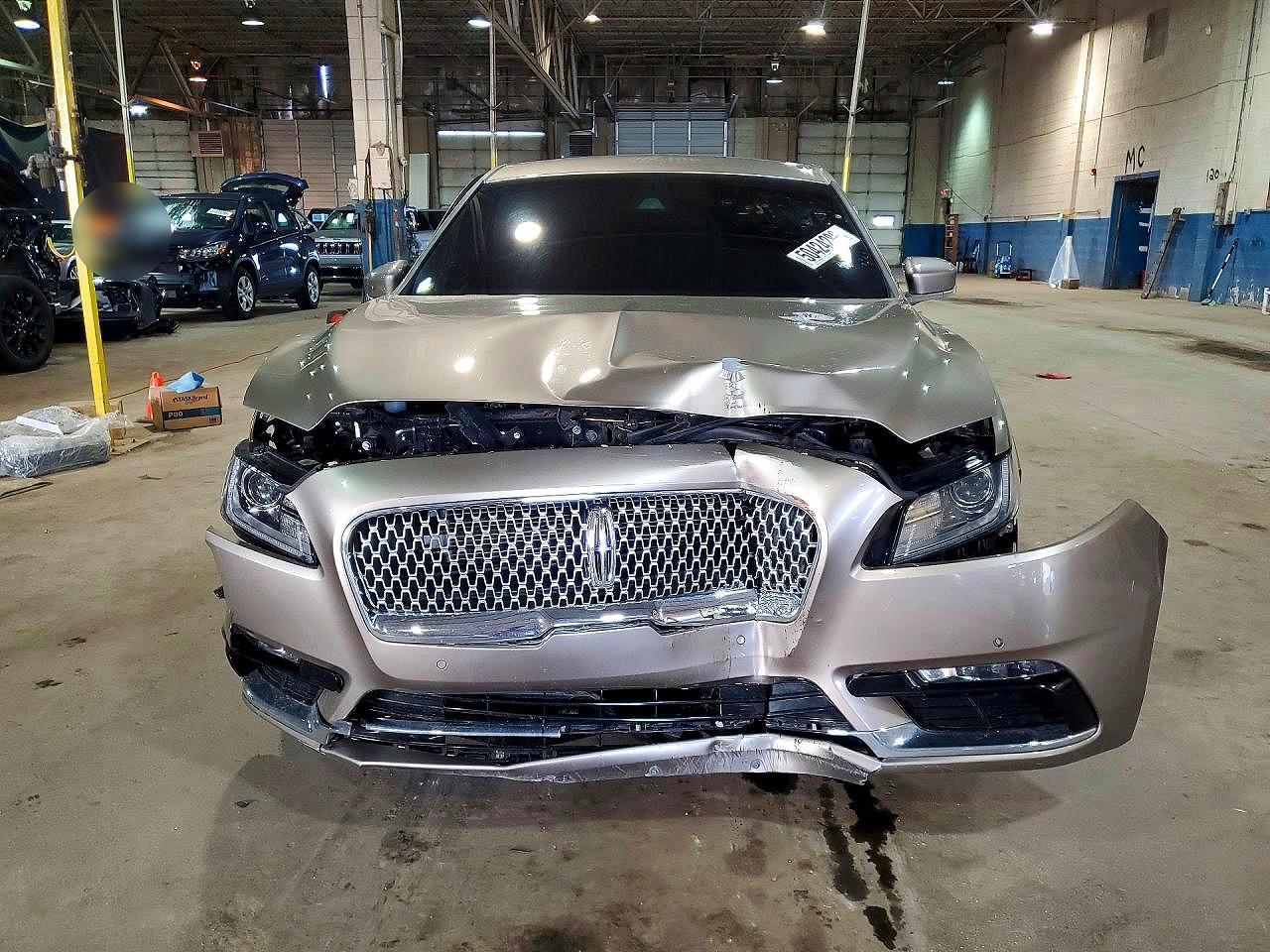 2020 Lincoln Continental - Фото 5