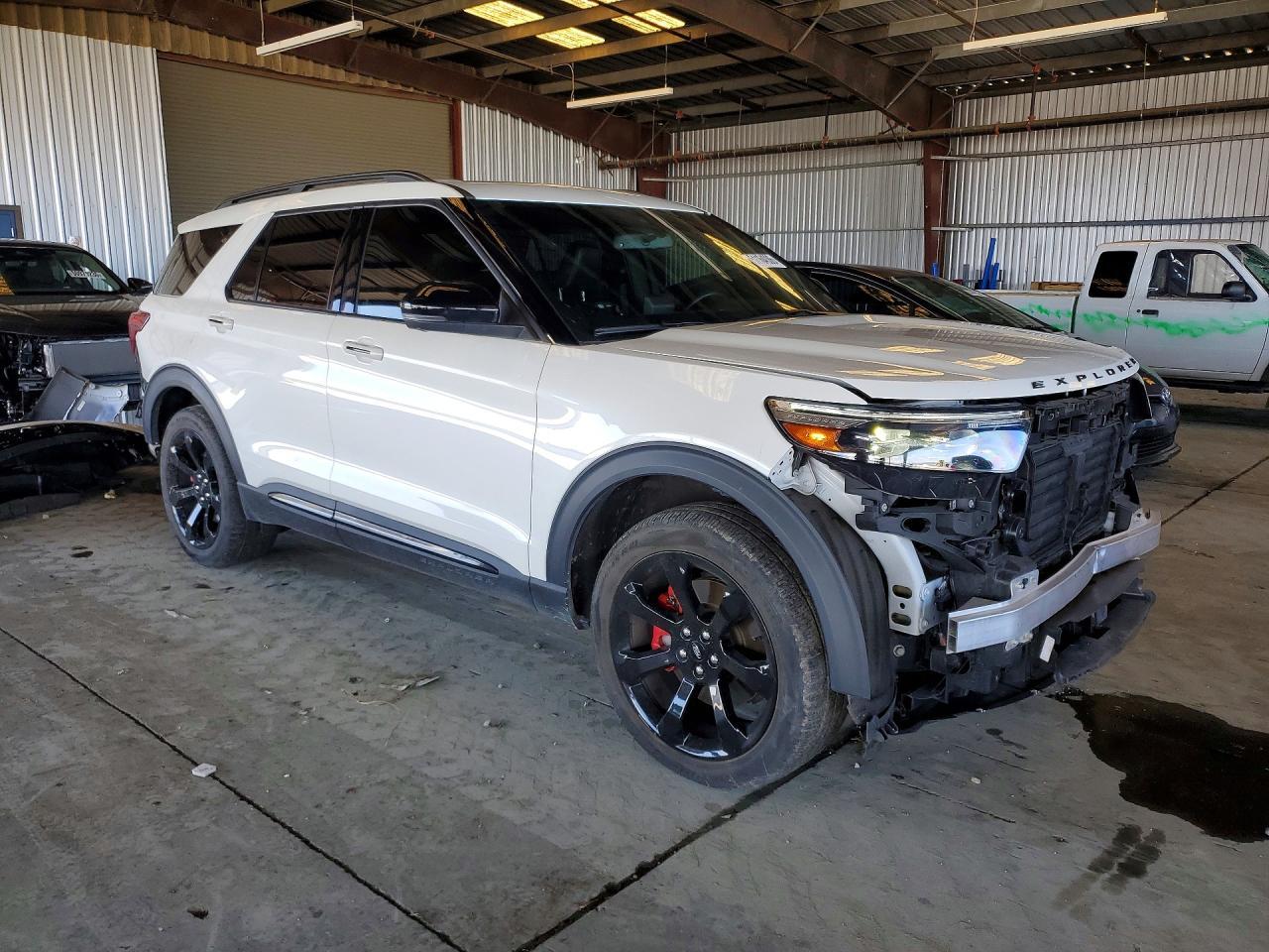 2022 Ford Explorer St - Фото 4