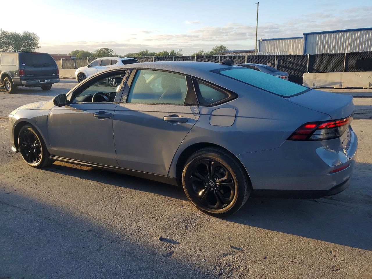 2025 Honda Accord Se - Фото 2