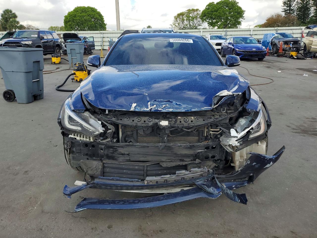 2018 Infiniti Q60 3.0T Sport - Image 5