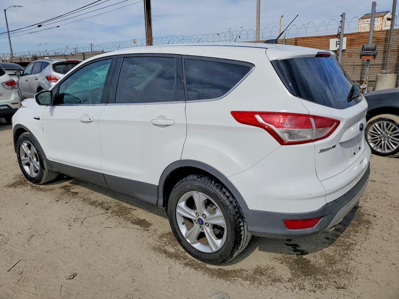 2015 Ford Escape Se - Image 2