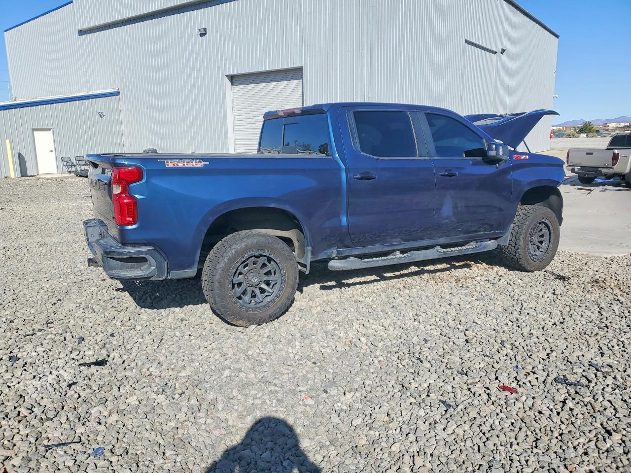 2020 Chevrolet Silverado K1500 Lt Trail Boss - Image 3