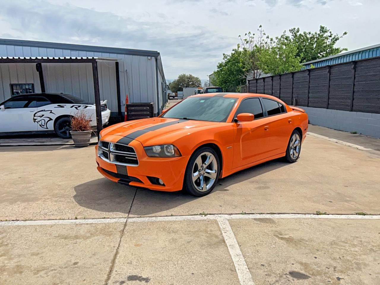 2014 Dodge Charger R - Фото 2