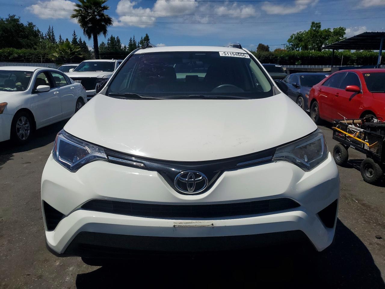 2016 Toyota Rav4 Le - Image 5