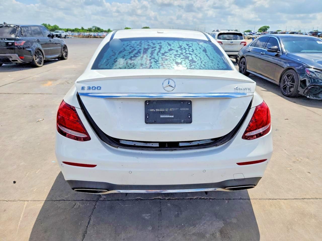 2017 Mercedes-Benz E 300 4Matic - Image 6