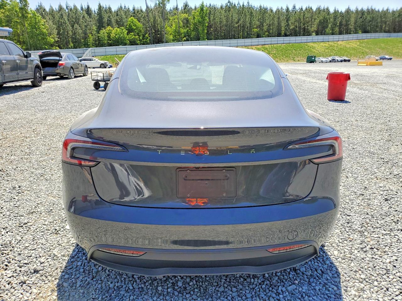 2025 Tesla Model 3 - Image 6