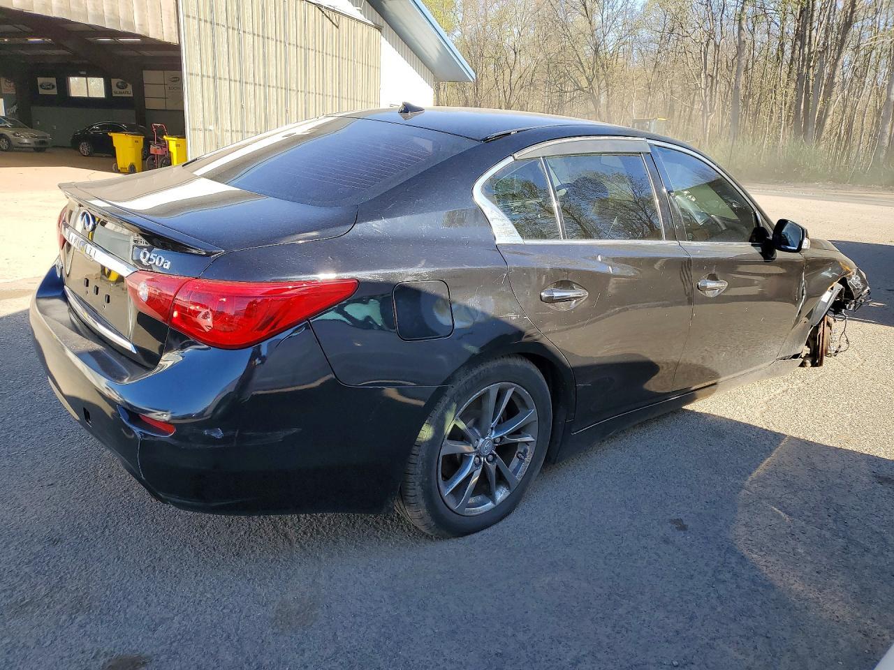 2015 Infiniti Q50 Base - Фото 3