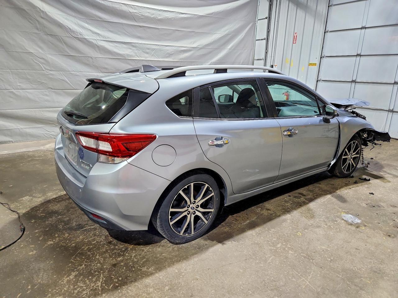 2017 Subaru Impreza Limited - Фото 3