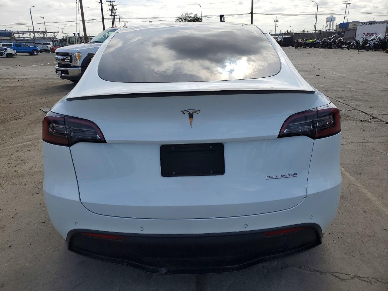 2022 Tesla Model Y - Фото 6