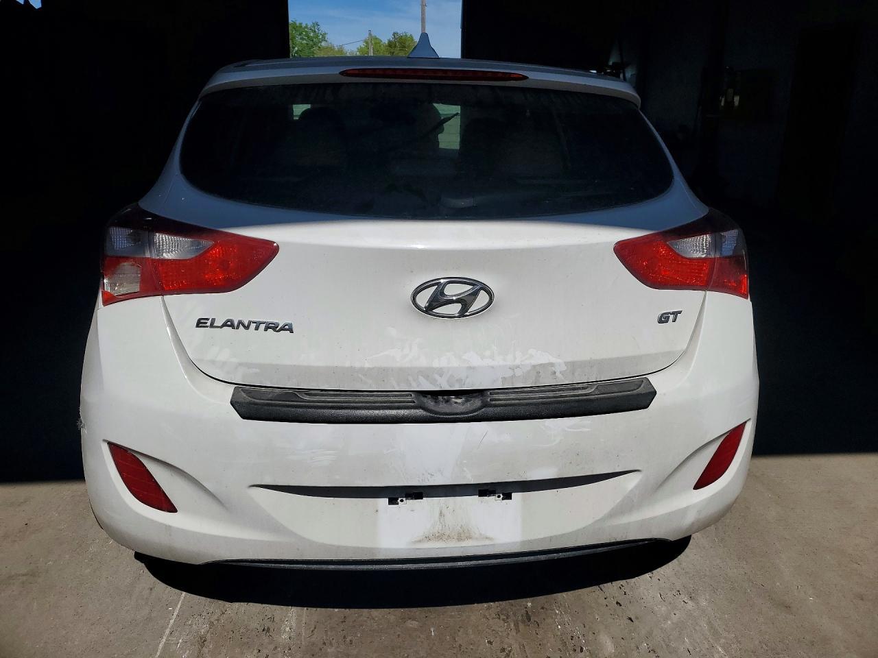 2016 Hyundai Elantra Gt Base - Фото 6
