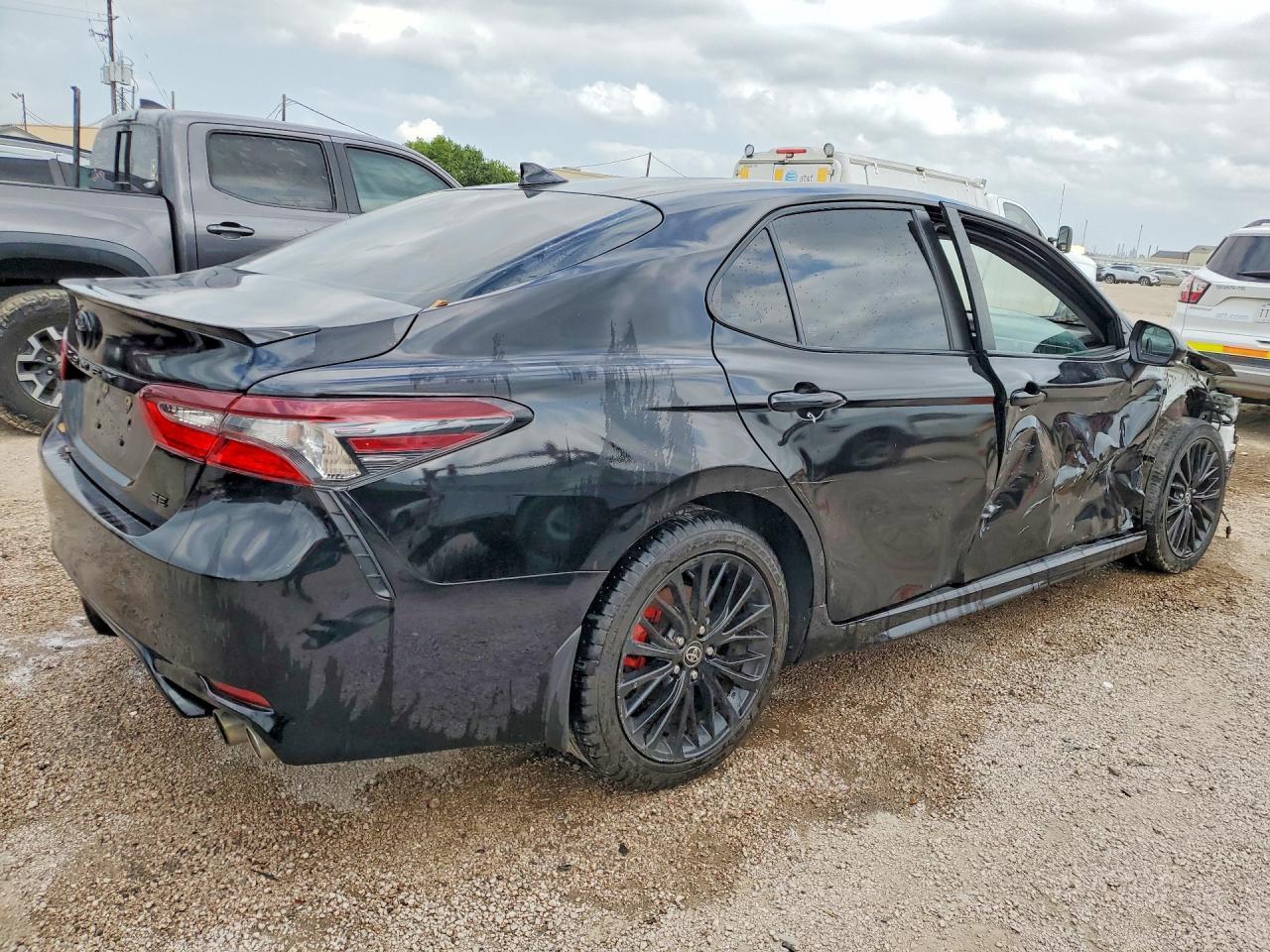 2022 Toyota Camry Se Nightshade - Image 3
