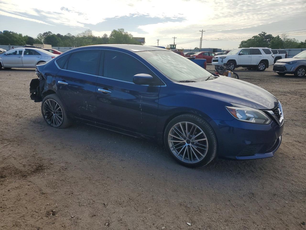 2017 Nissan Sentra S - Фото 4
