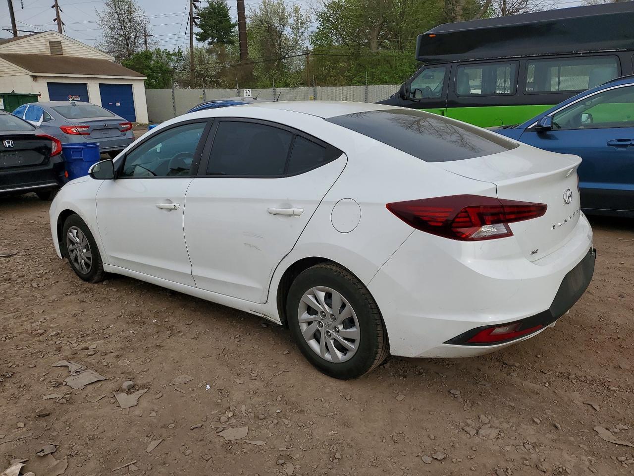 2019 Hyundai Elantra Se - Фото 2