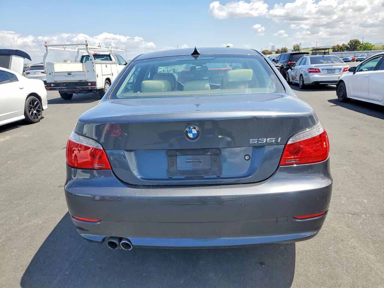 2010 BMW 535 I - Image 6