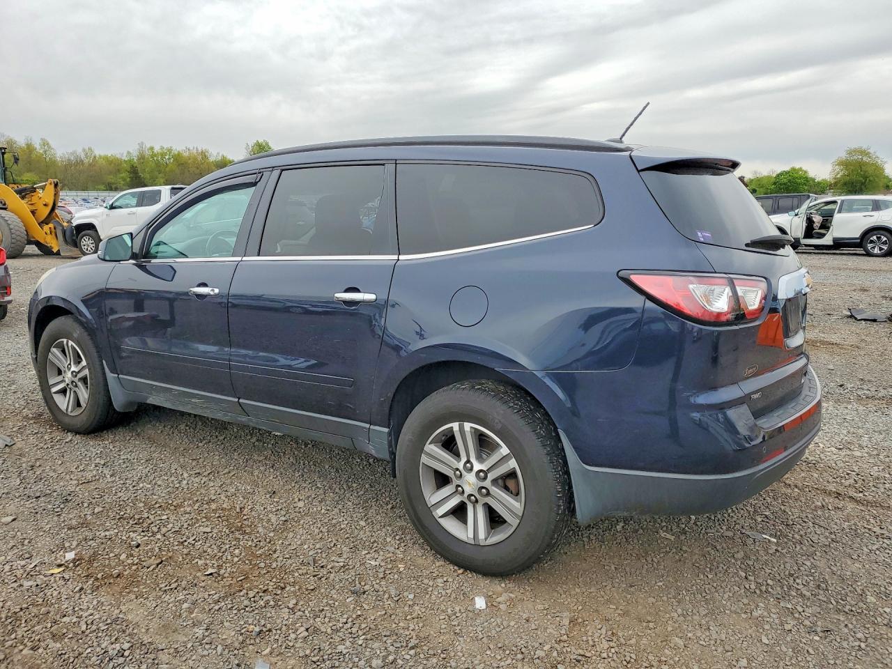 2015 Chevrolet Traverse Lt - Фото 2