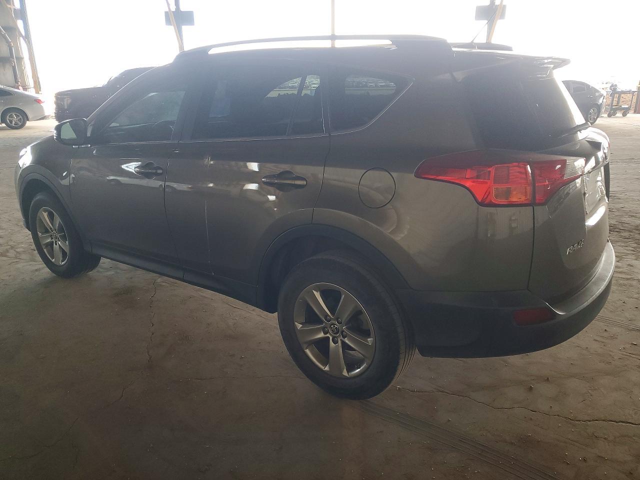 2015 Toyota Rav4 Xle - Image 2