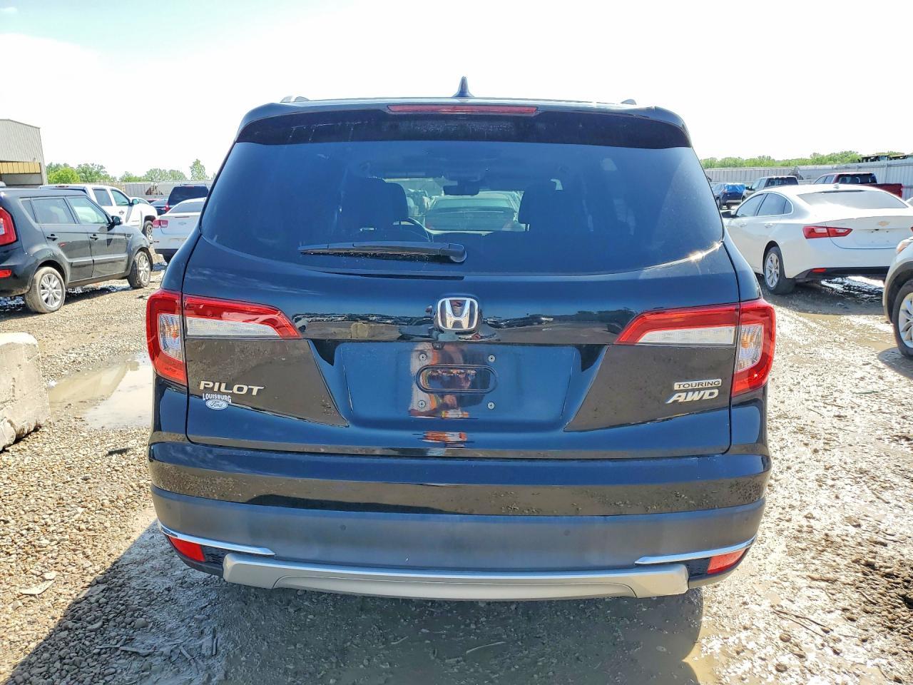 2019 Honda Pilot Touring - Image 6