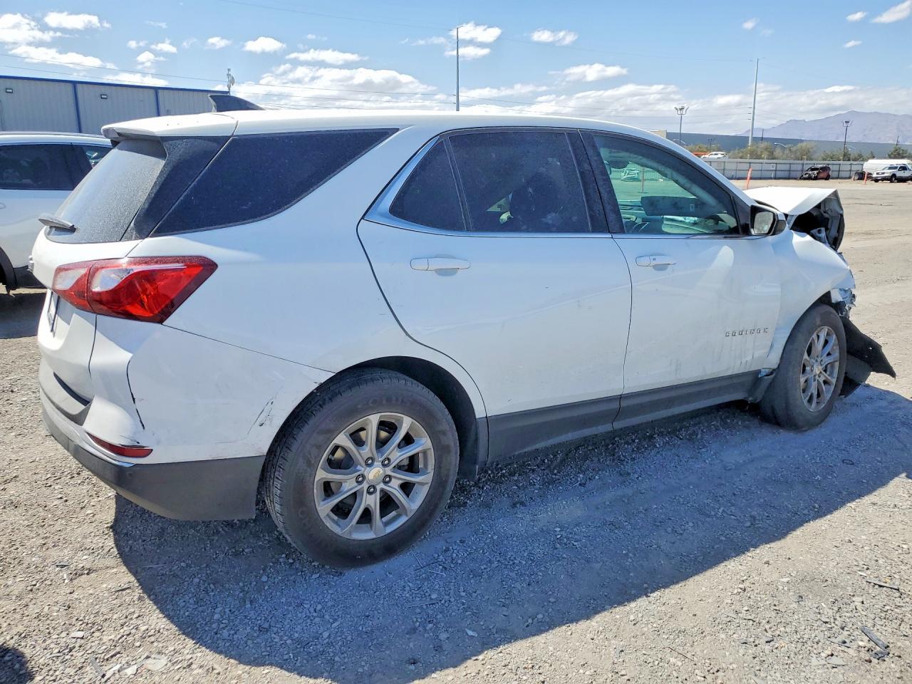 2020 Chevrolet Equinox Lt - Image 3
