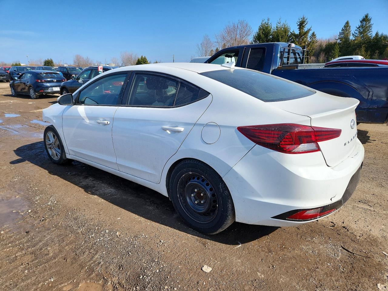 2020 Hyundai Elantra - Фото 2