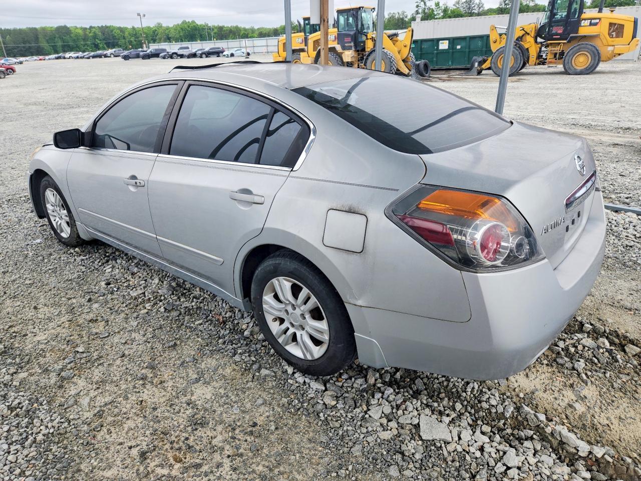 2010 Nissan Altima 2.5 - Фото 2