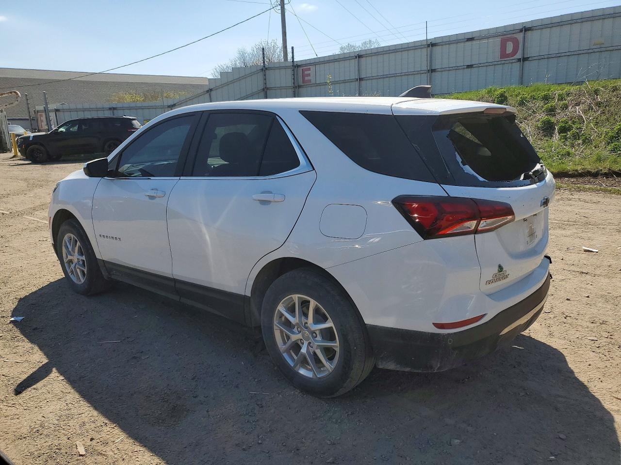 2022 Chevrolet Equinox Lt - Image 2