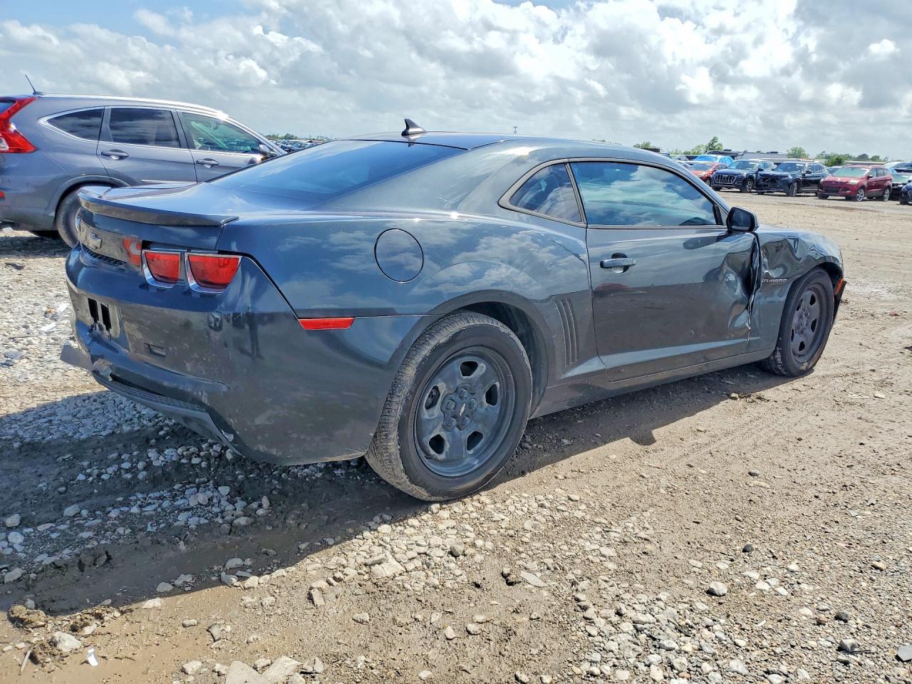 2013 Chevrolet Camaro Ls - Image 3