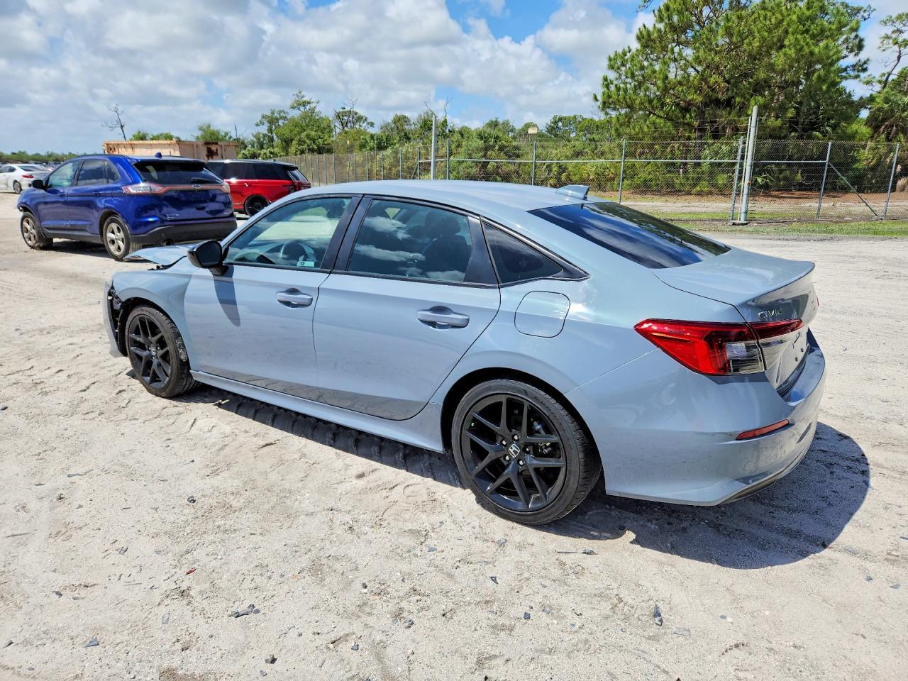 2022 Honda Civic Sport - Фото 2