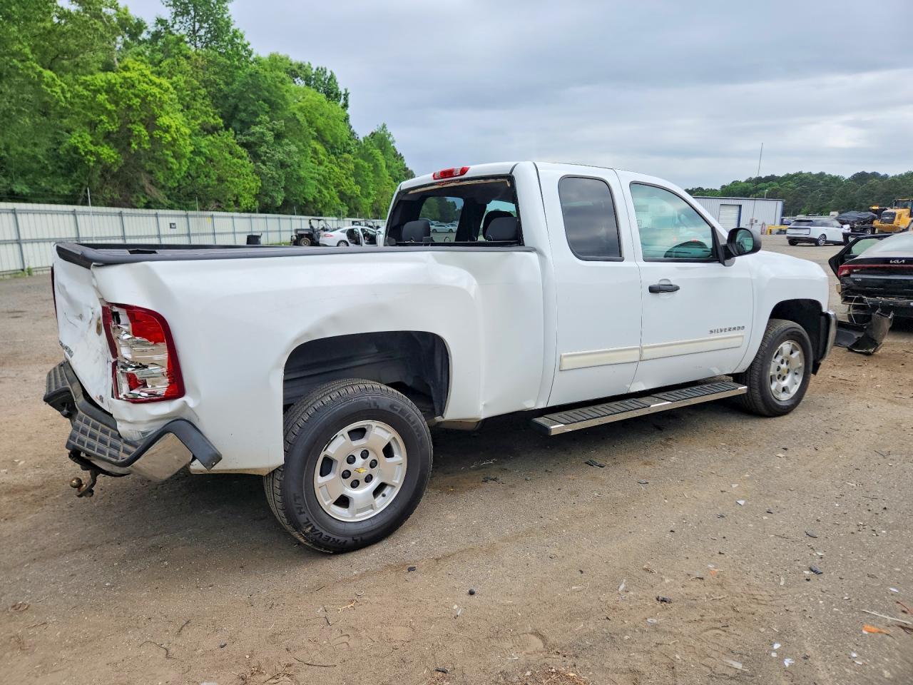 2013 Chevrolet Silverado C1500 Lt - Image 3