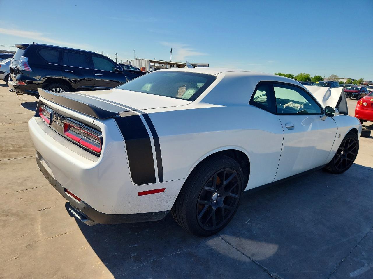 2015 Dodge Challenger R - Image 3