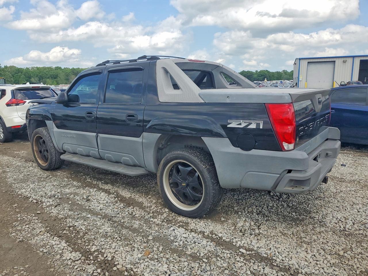 2002 Chevrolet Avalanche K1500 - Фото 2