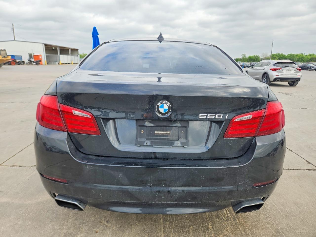 2011 BMW 550 I - Фото 6