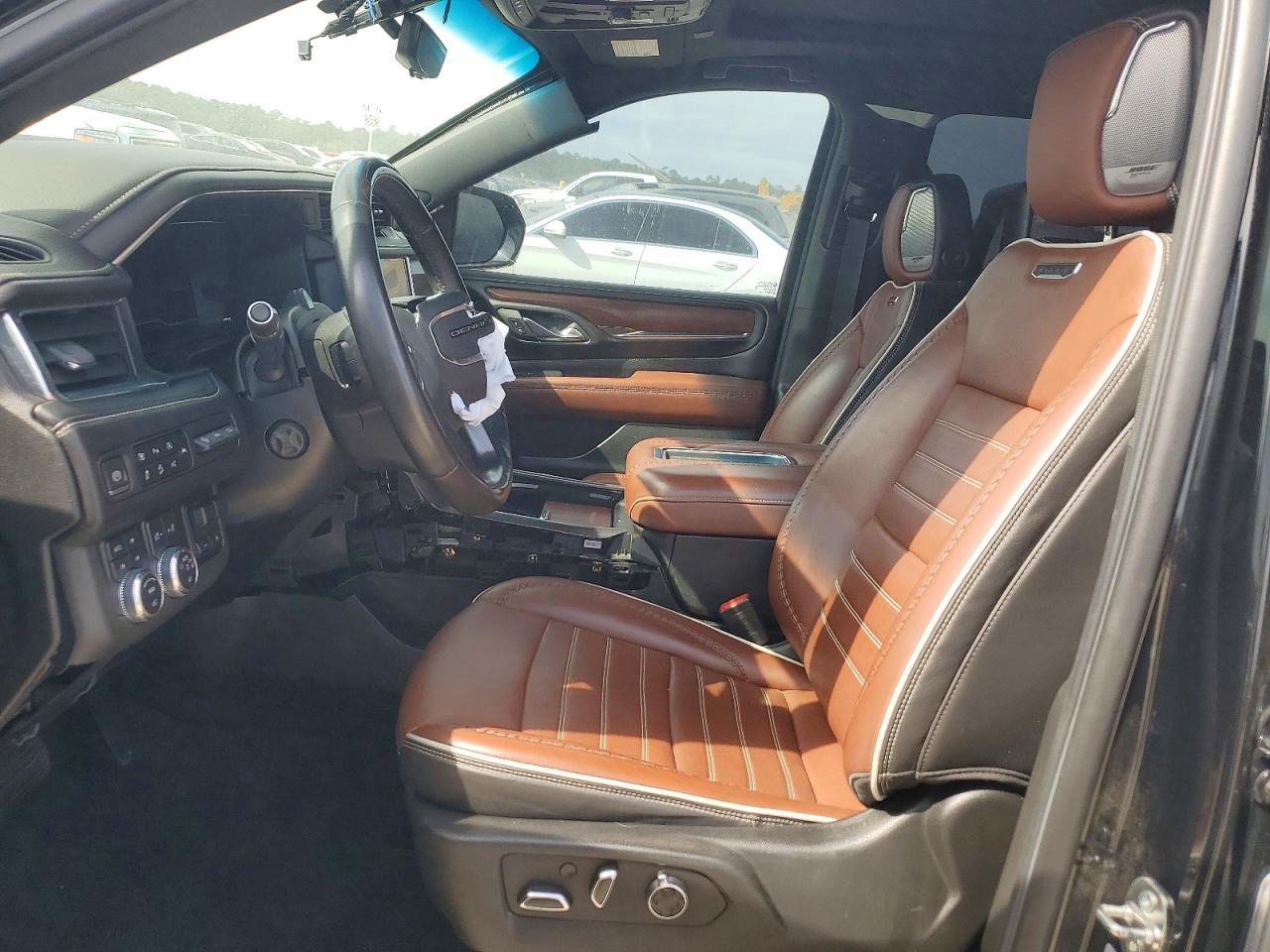 2023 GMC Yukon Xl Denali Ultimate - Image 7