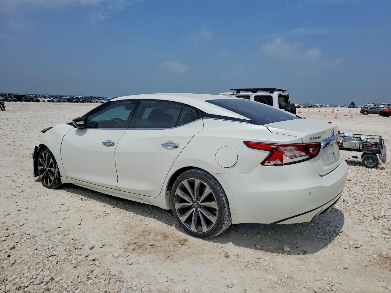 2018 Nissan Maxima 3.5 Sr - Image 2
