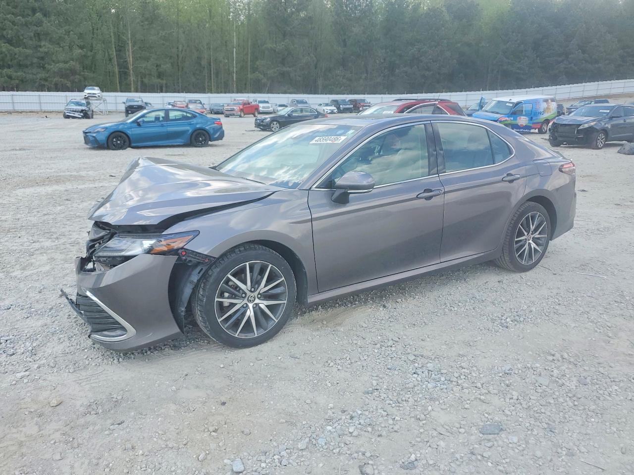2022 Toyota Camry Hybrid Xle