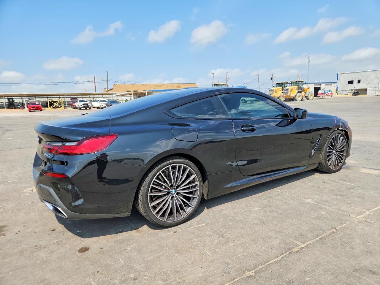 2022 BMW 840I - Фото 3