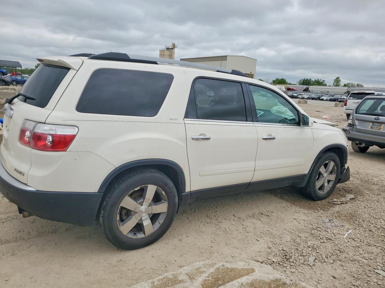 2011 GMC Acadia Slt-1 - Image 3