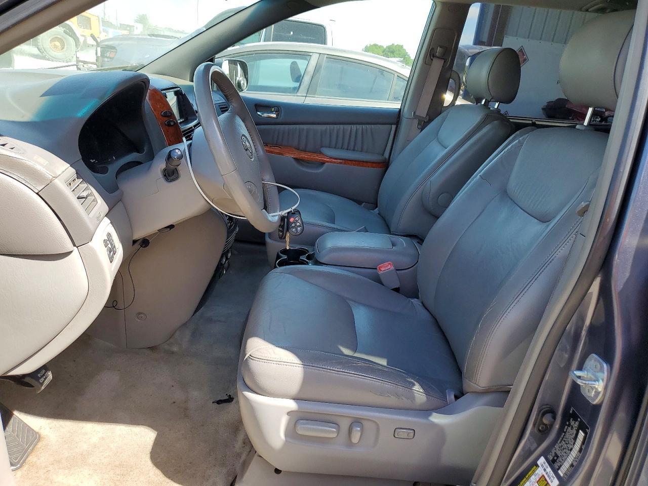2008 Toyota Sienna Xle - Image 7