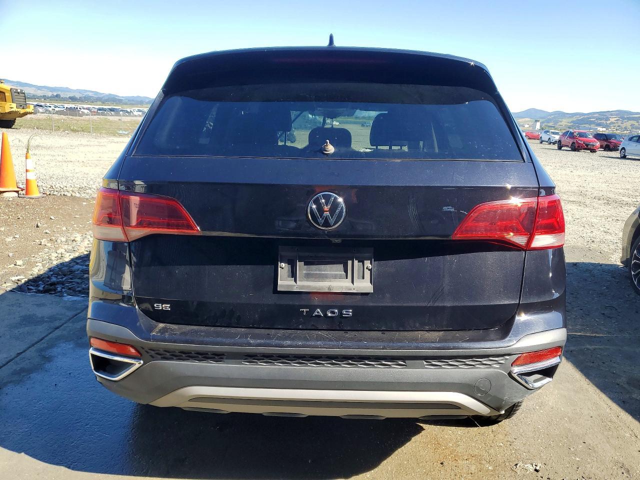 2024 Volkswagen Taos Se - Prior Fleet - Image 6