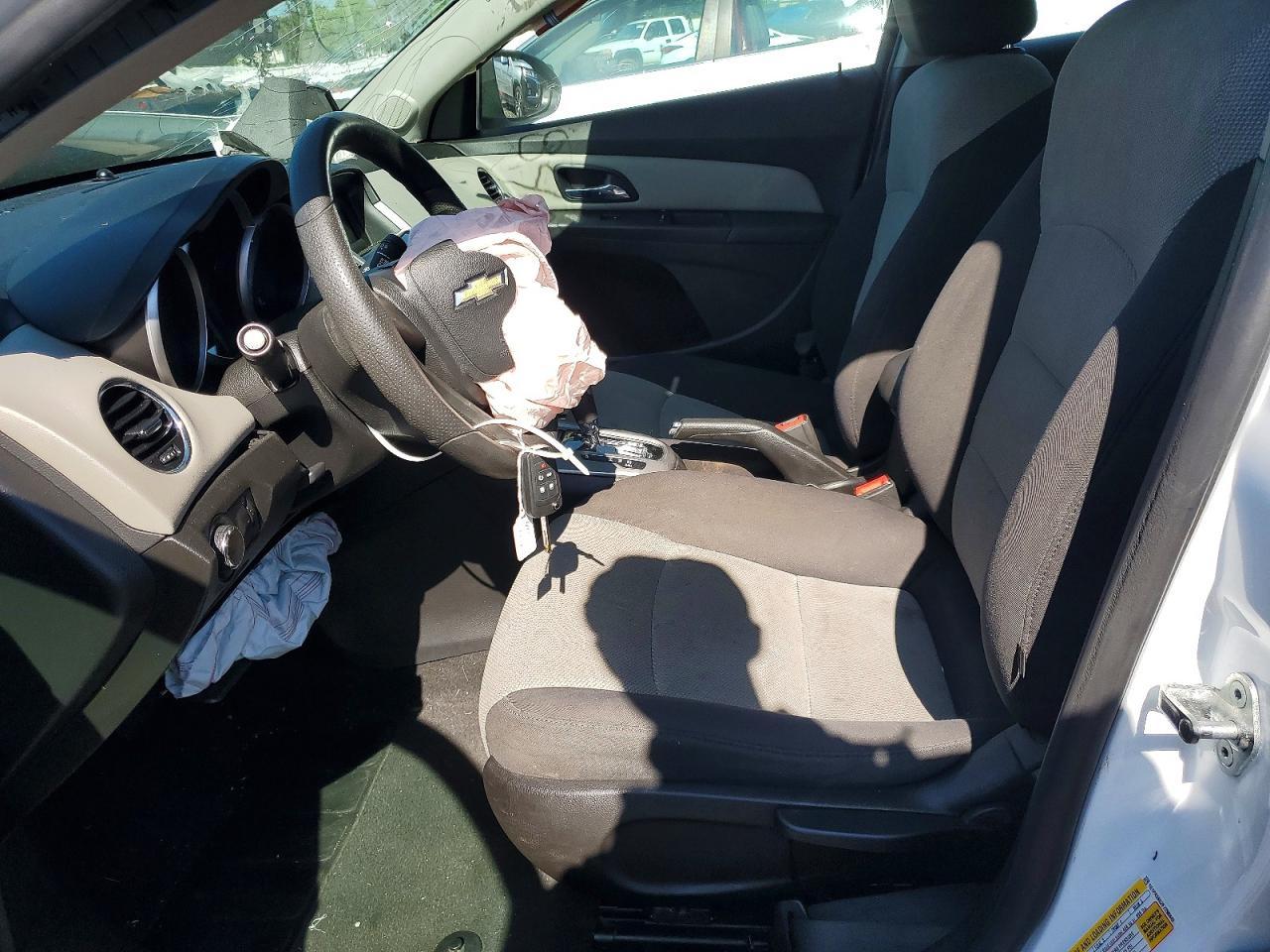 2015 Chevrolet Cruze Ls - Image 7