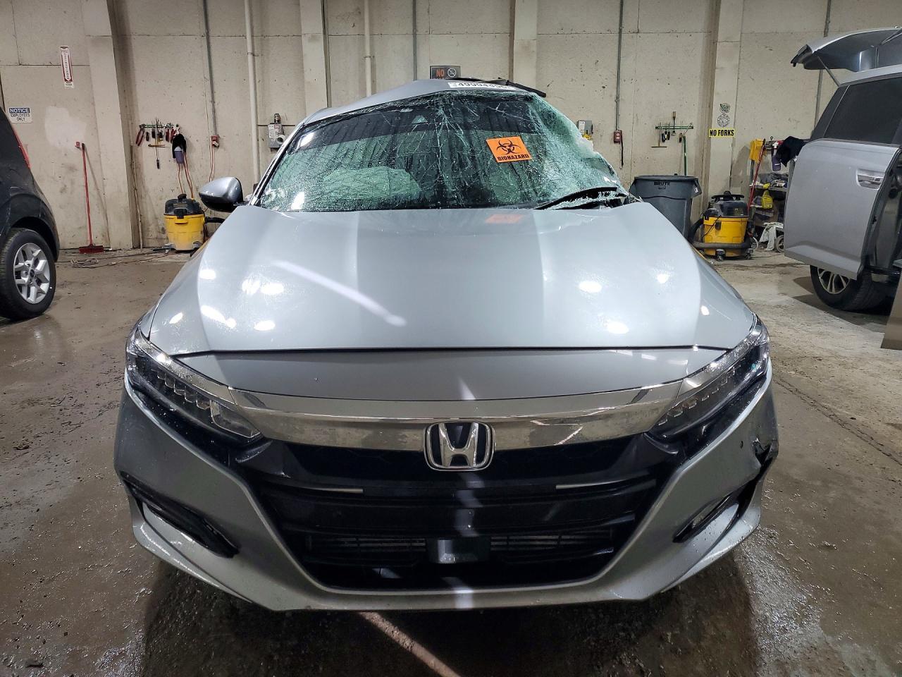 2019 Honda Accord Touring - Фото 5