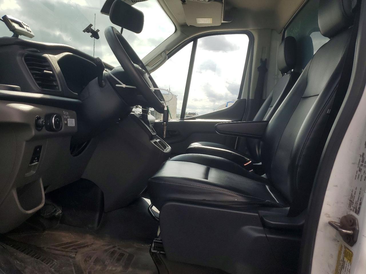 2022 Ford Transit Delivery Truck - Image 7