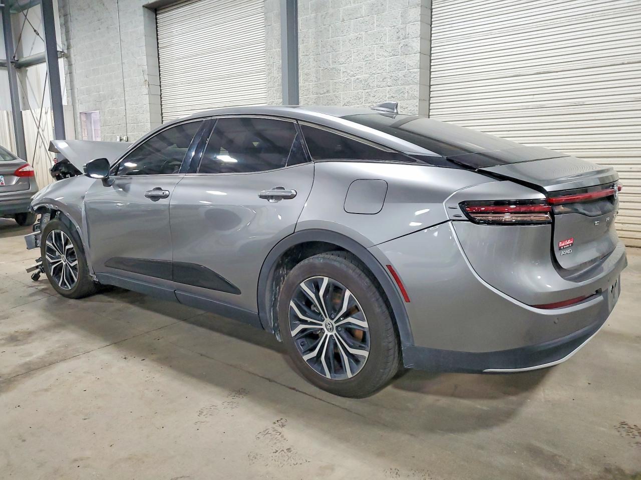 2023 Toyota Crown Limited - Фото 2