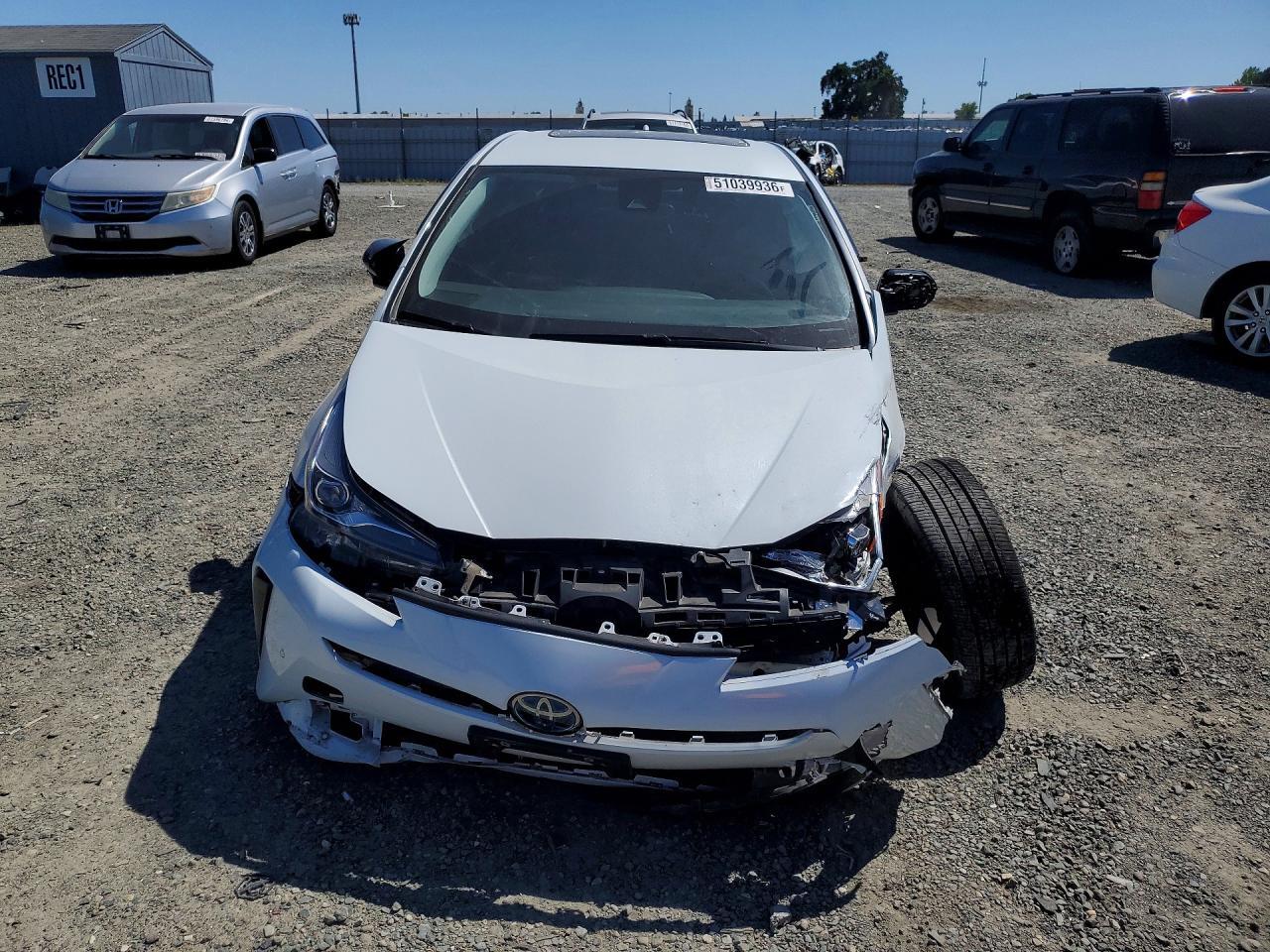 2021 Toyota Prius Le - Image 5